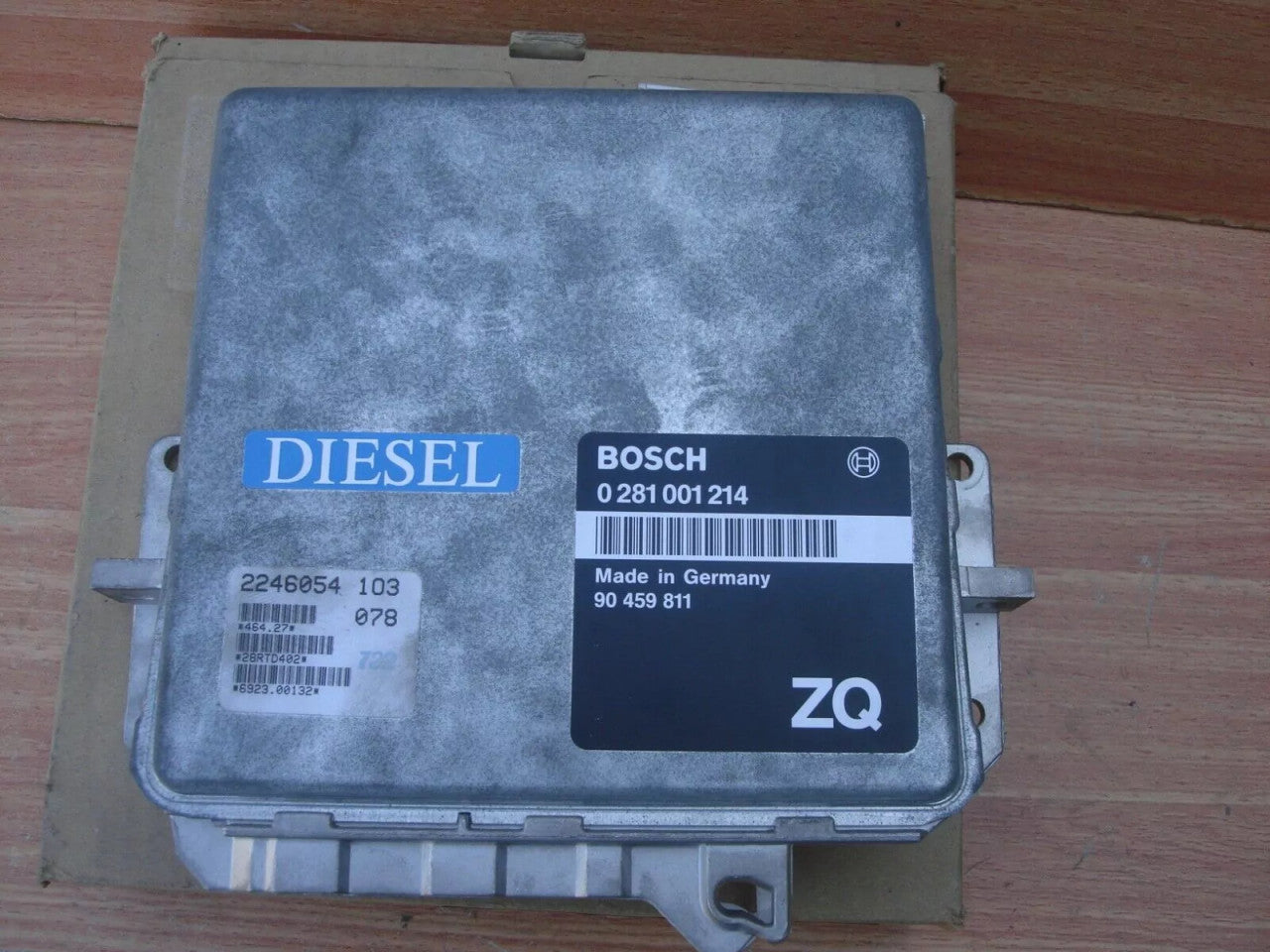 ECU Electronic Control Unit Fuel Injection fits Opel Vauxhall Omega B U25TD 1237652 View Front
