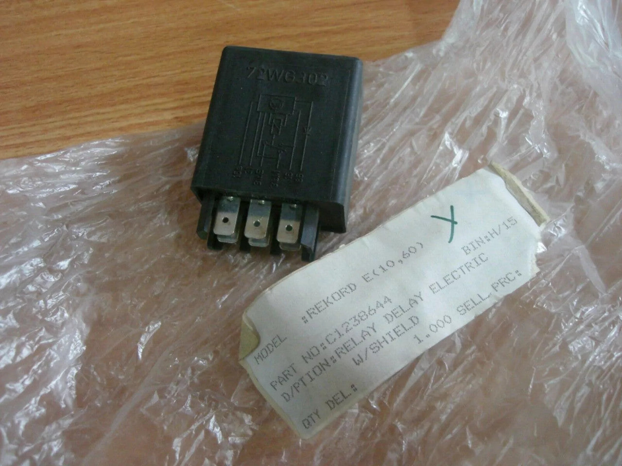 Delay Relay fits Opel Commodore C Rekord E 1238644 Genuine View Rear