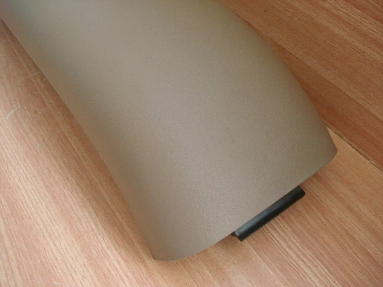 Armrest Beige fits Chevrolet Blazer GMC Jimmy 4.3 V6 12474550 Genuine View Right