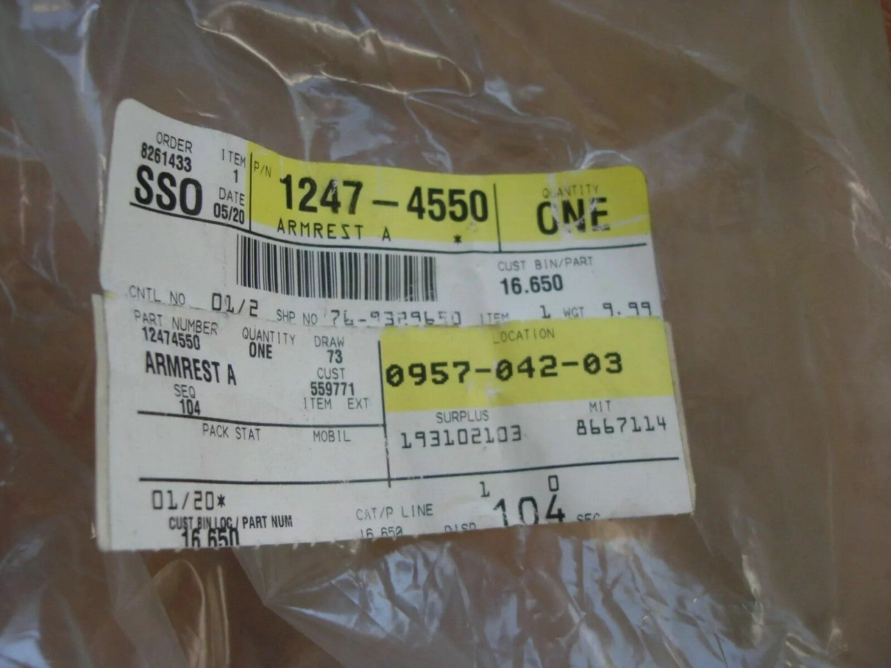 Armrest Beige fits Chevrolet Blazer GMC Jimmy 4.3 V6 12474550 Genuine View Upper