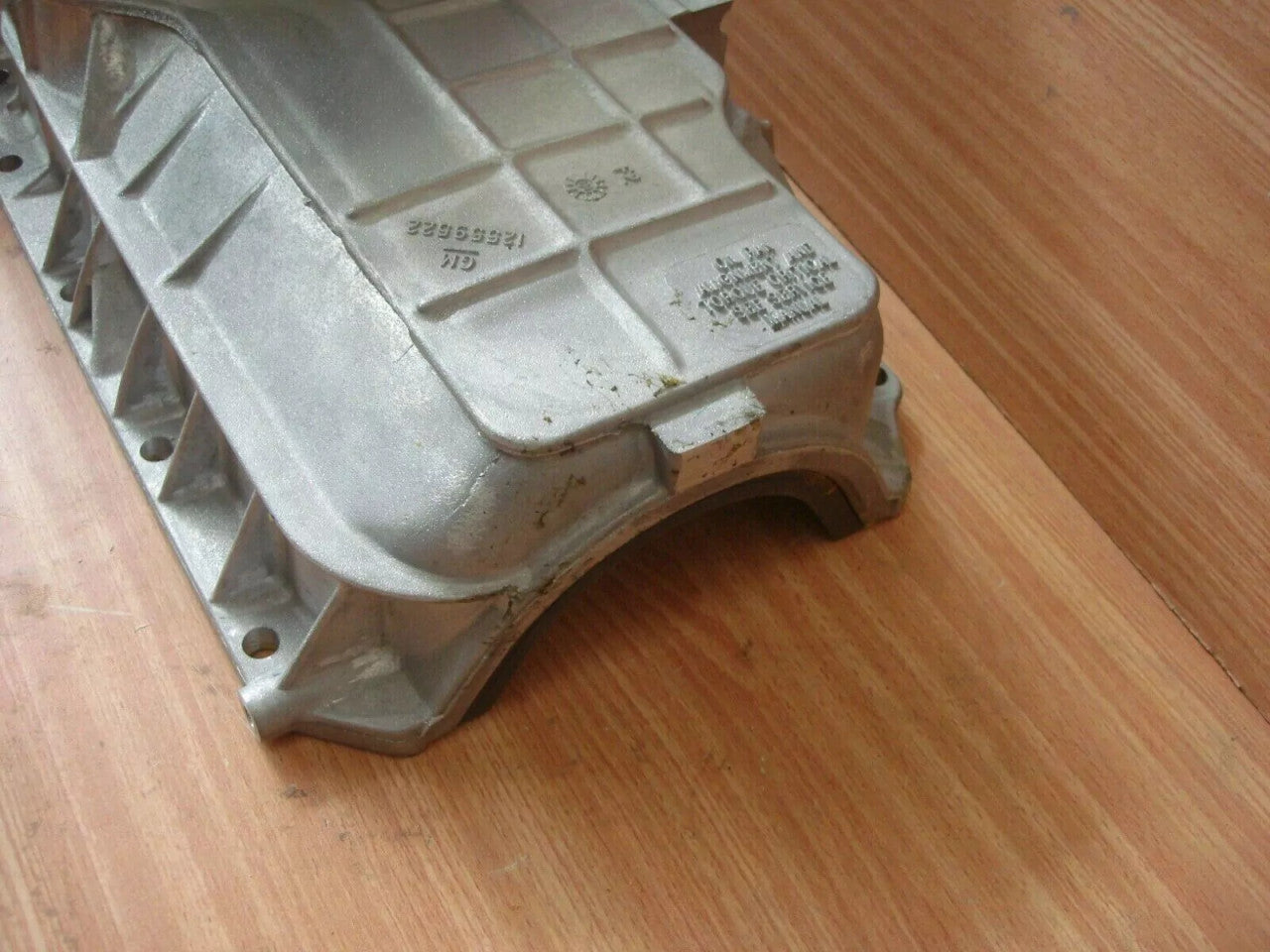 Oil Pan Sump fits Chevrolet Blazer GMC Jimmy 4.3 12556541 Genuine View Right