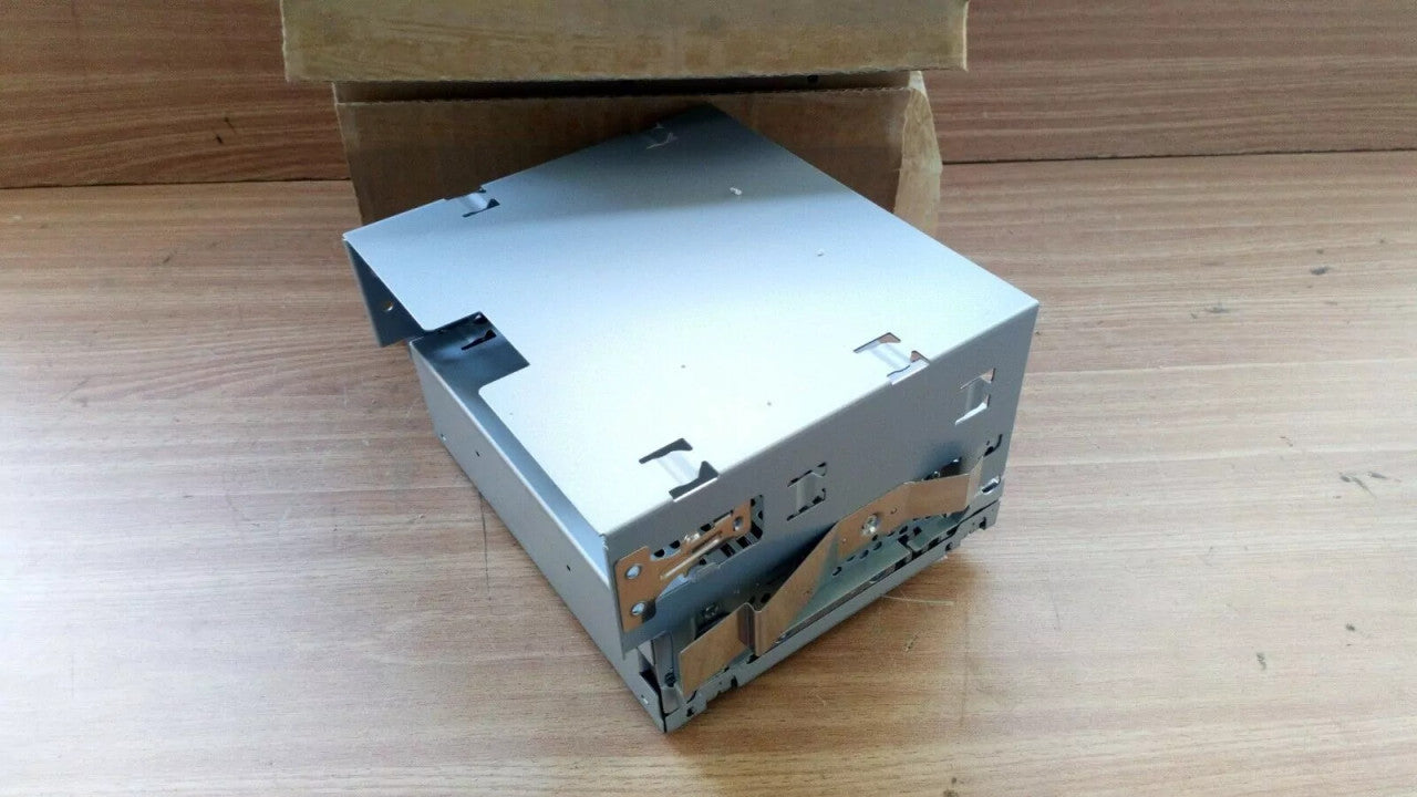 Radio Module Head Unit fits Saab 9-3 9440 12771231 Genuine View Right