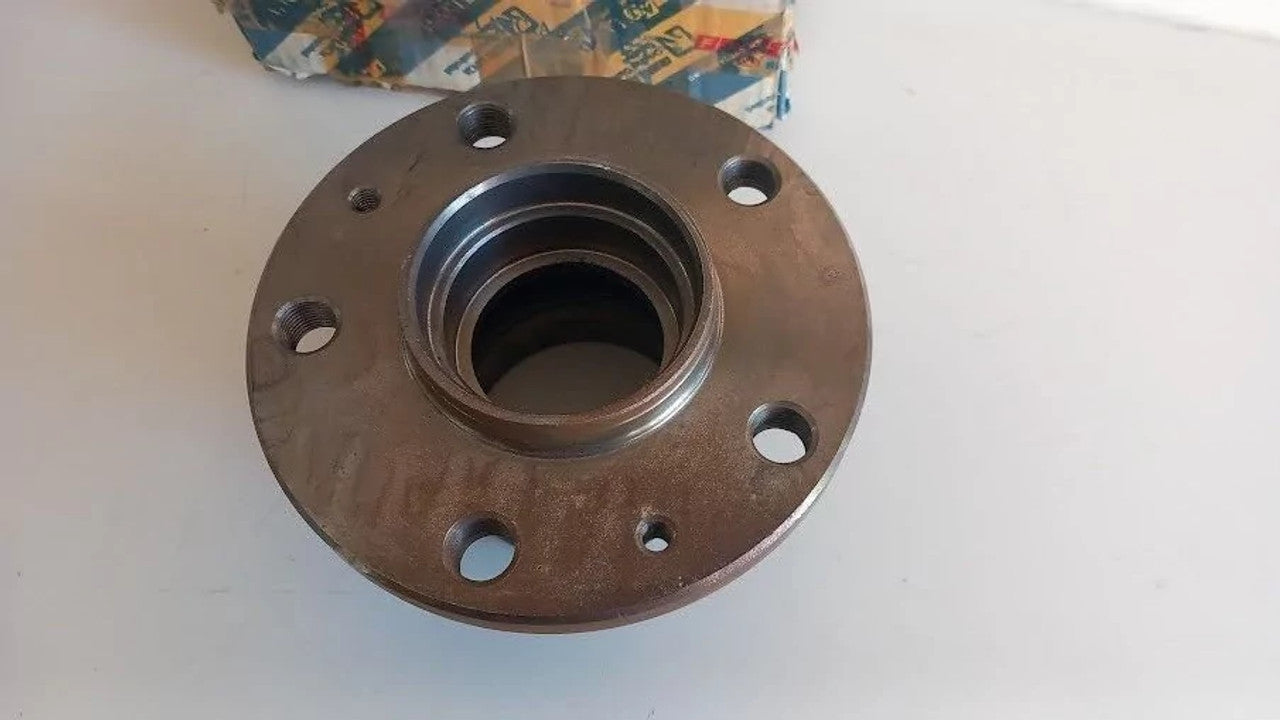 Rear Wheel Hub fits Fiat Ducato Peugeot Boxer Citroen Relay 1305717080 Genuine View Right