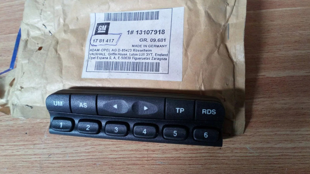 Radio CD Control Panel fits Opel Vauxhall Astra G Zafira A Vectra B Genuine 13107918 View Front