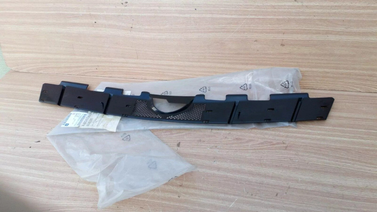 Radiator Grille Cover fits Opel Vauxhall Astra H 13108461 Genuine View Rear
