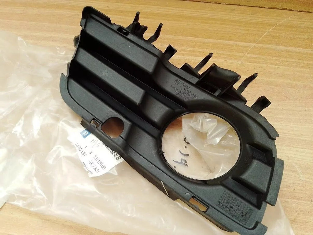Front Fog Light Left Bezel Trim fits Opel Vauxhall Vectra C 13115108 Genuine View Rear
