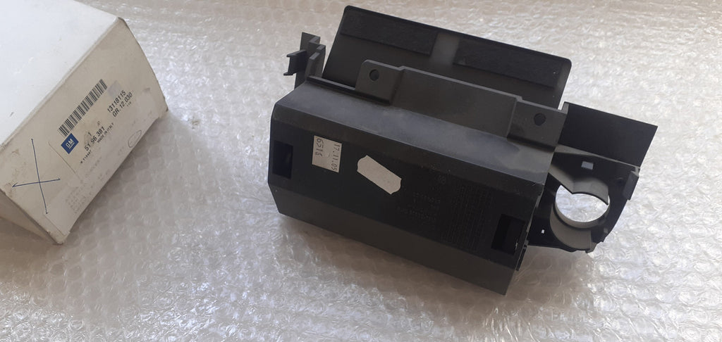 Center Console Front Ashtray RHD fits Opel Vauxhall Astra G 13118115 Genuine View Left
