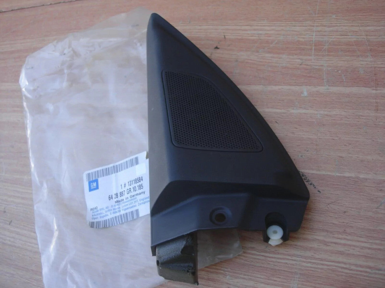 Trim Left Mirror to Door fits Opel Vauxhall Vectra C Signum 13118584 Genuine View Front
