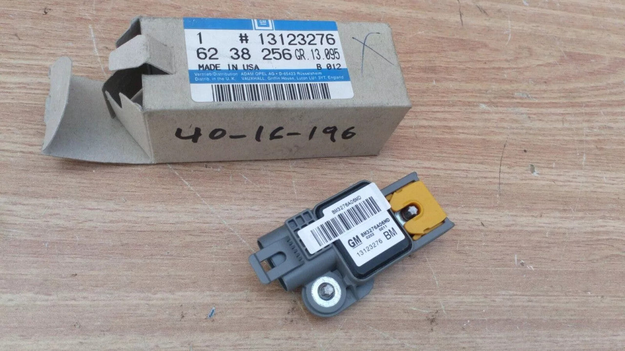 Airbag Sensor fits Opel Vauxhall Vectra C 13123276 Genuine View Front