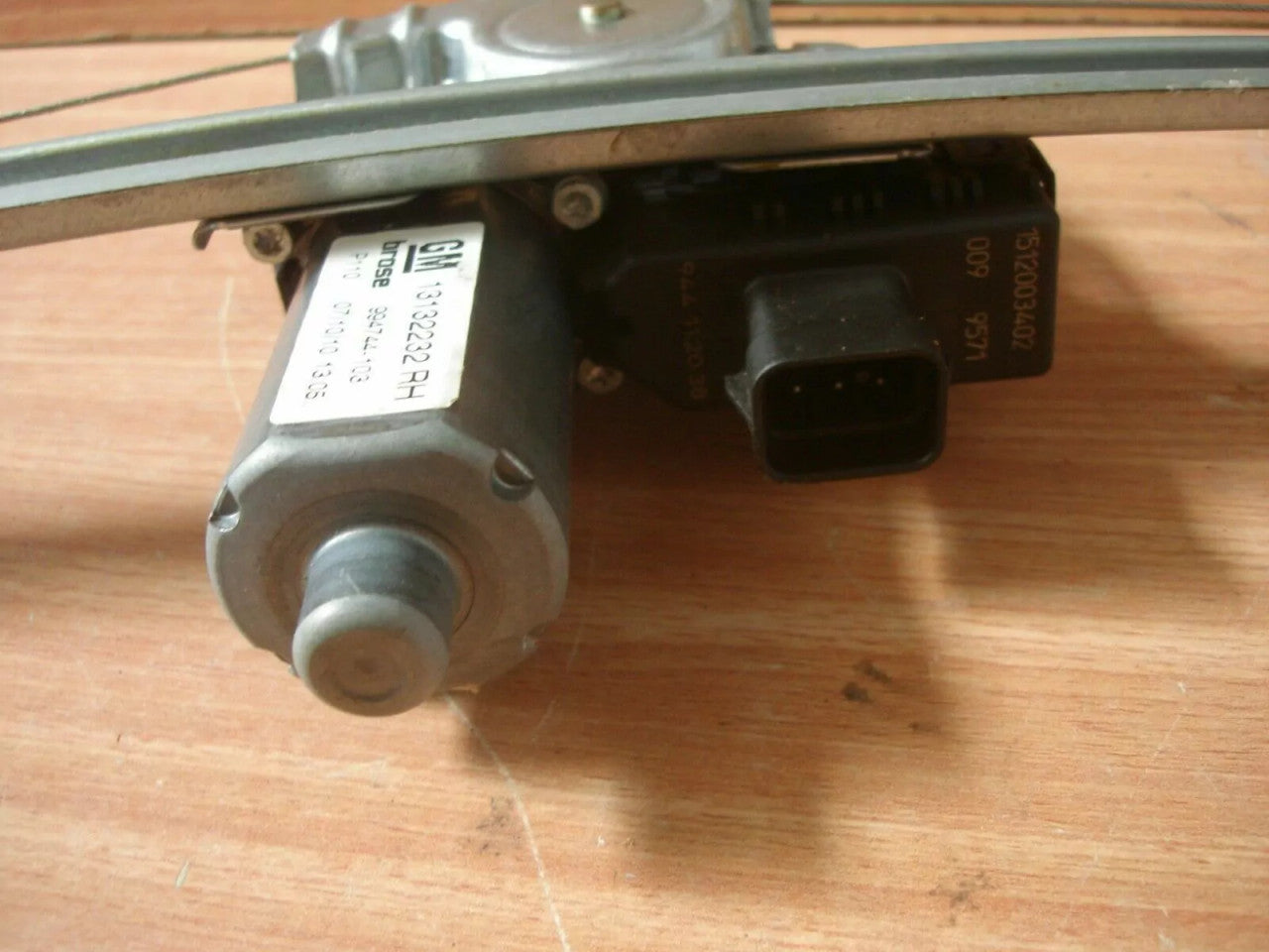 Window Regulator Rear Right with Motor fits Opel Vauxhall Zafira B Genuine 13132232 View Right