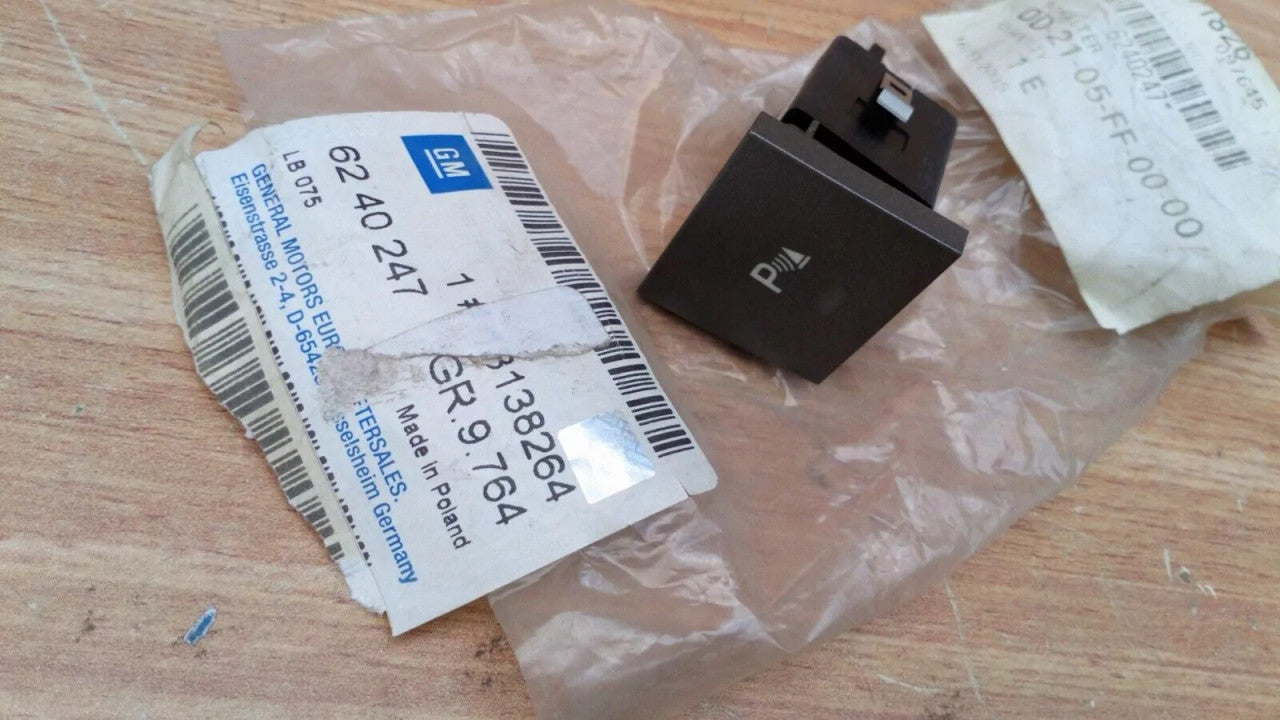 Parking Sensor Switch fits Opel Vauxhall Vectra C Signum 13138264 Genuine View Front