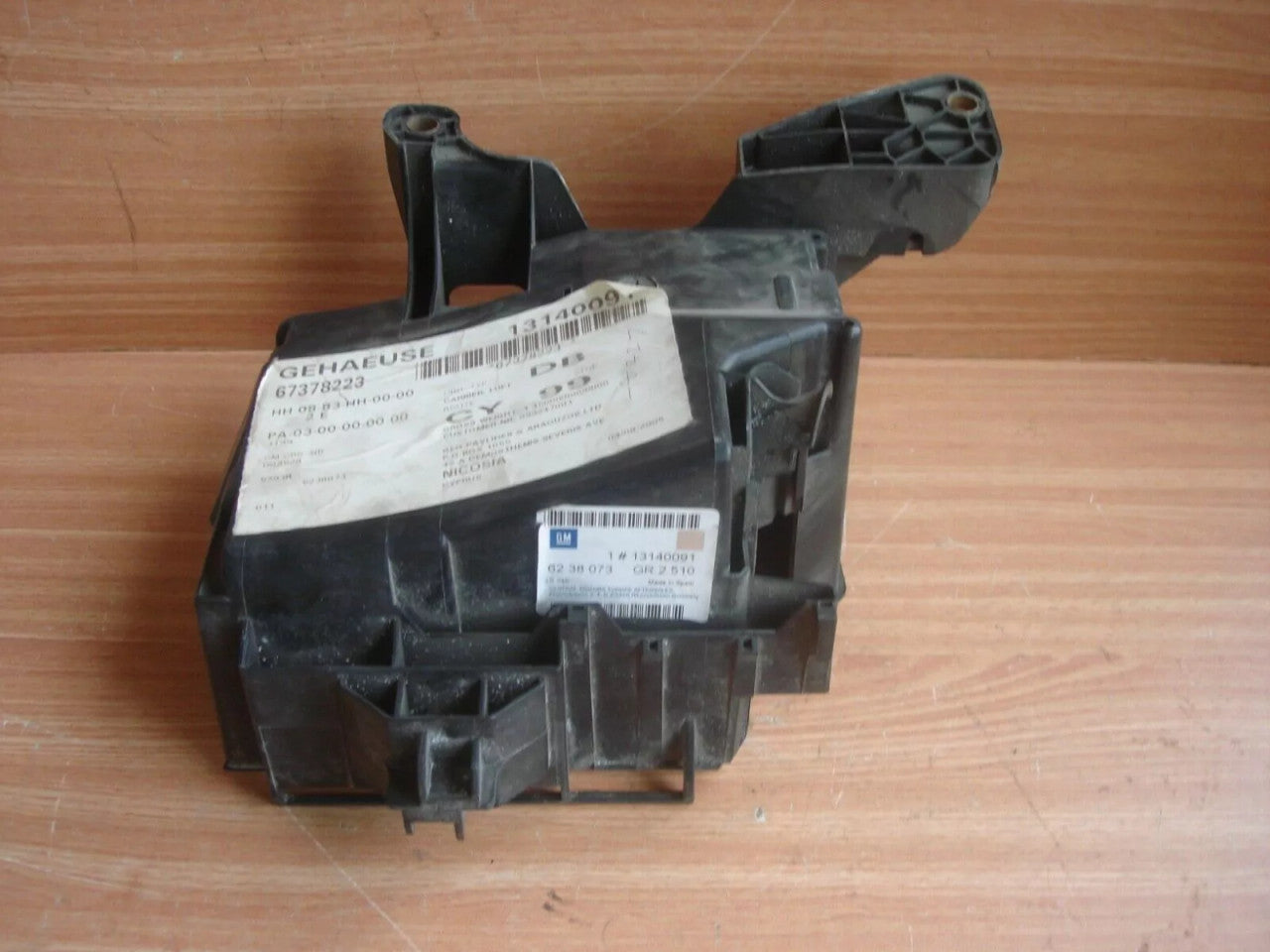 Fuse Box Housing fits Opel Vauxhall Corsa C Tigra B Z13DT 13140091 Genuine View Right