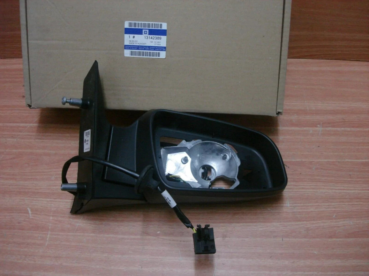 Wing Mirror Right RHD fits Opel Vauxhall Zafira B 13142389 Genuine View Right