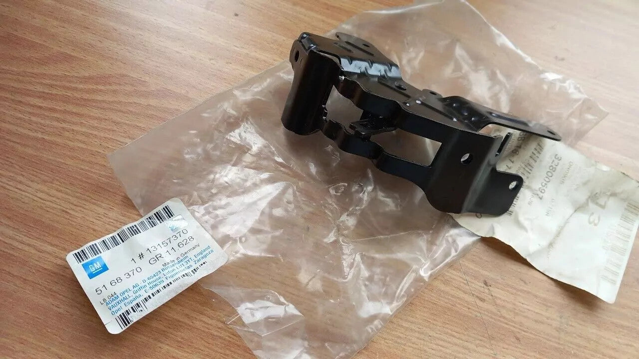 Rear Seat Latch Right fits Opel Zafira A B 13157370 Genuine View Rear