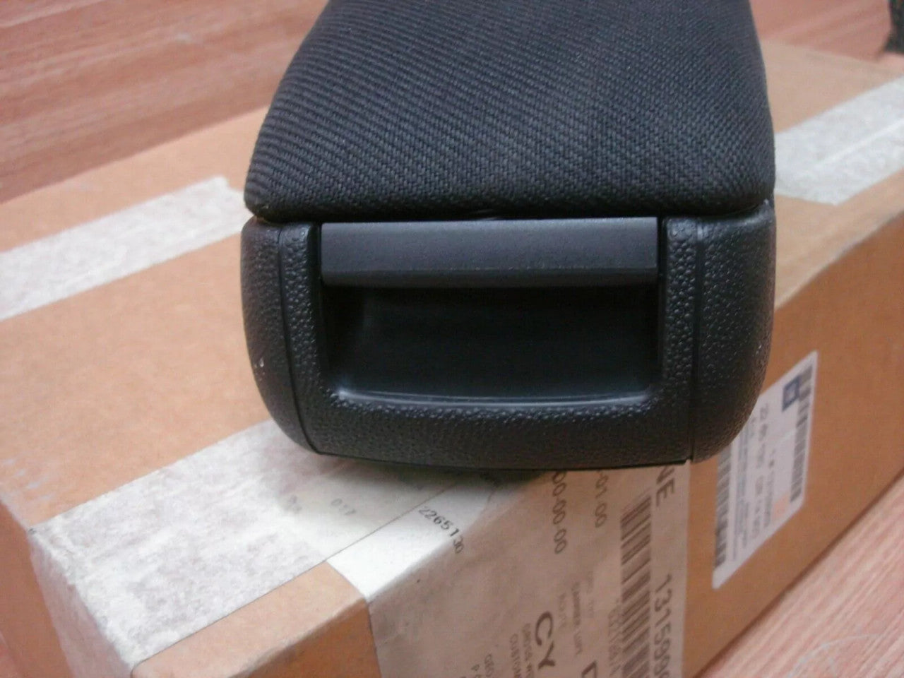 Armrest RHD fits Opel Vauxhall Astra H 13159969 Genuine View Upper