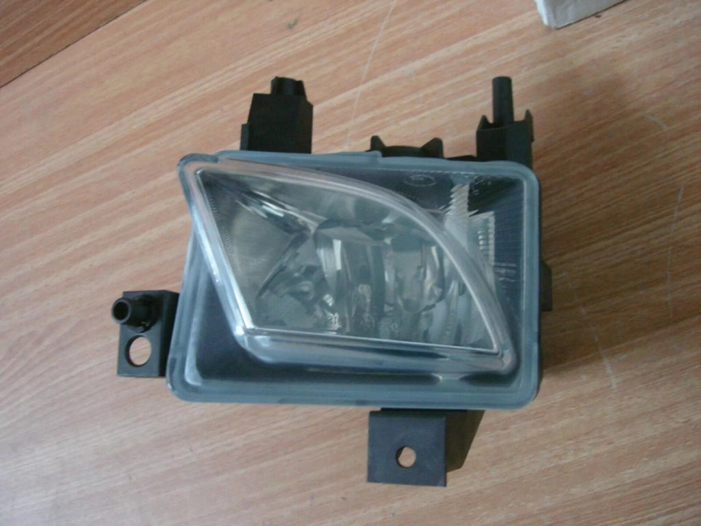 Fog Light Front Right fits Opel Vauxhall Vectra C 13170950 Genuine View Left