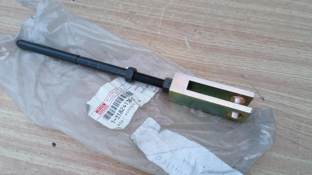 Clutch Booster Push Rod fits Isuzu Truck Bus FVR LT 1318241380 Genuine View Front