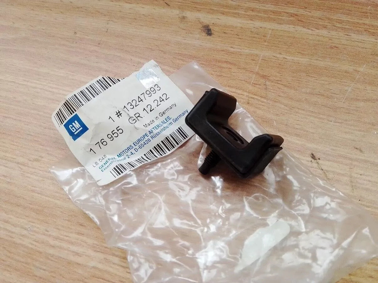 2x Trunk Lid Lower Bumper fits Opel Vauxhall Astra H Convertible 13247993 View Front