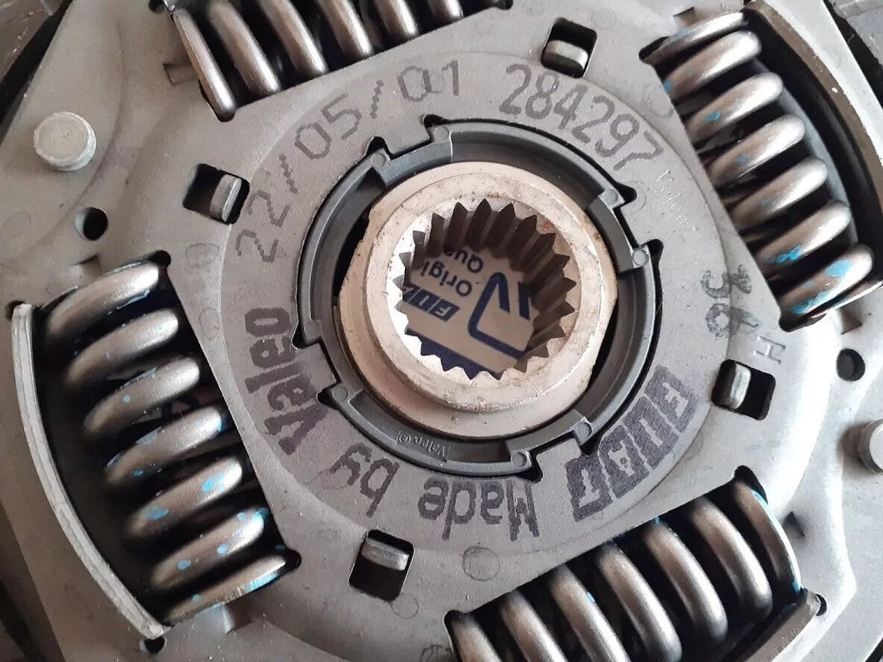 Clutch Kit with out bearing fits Fiat Ducato 1325028080 Genuine View Upper