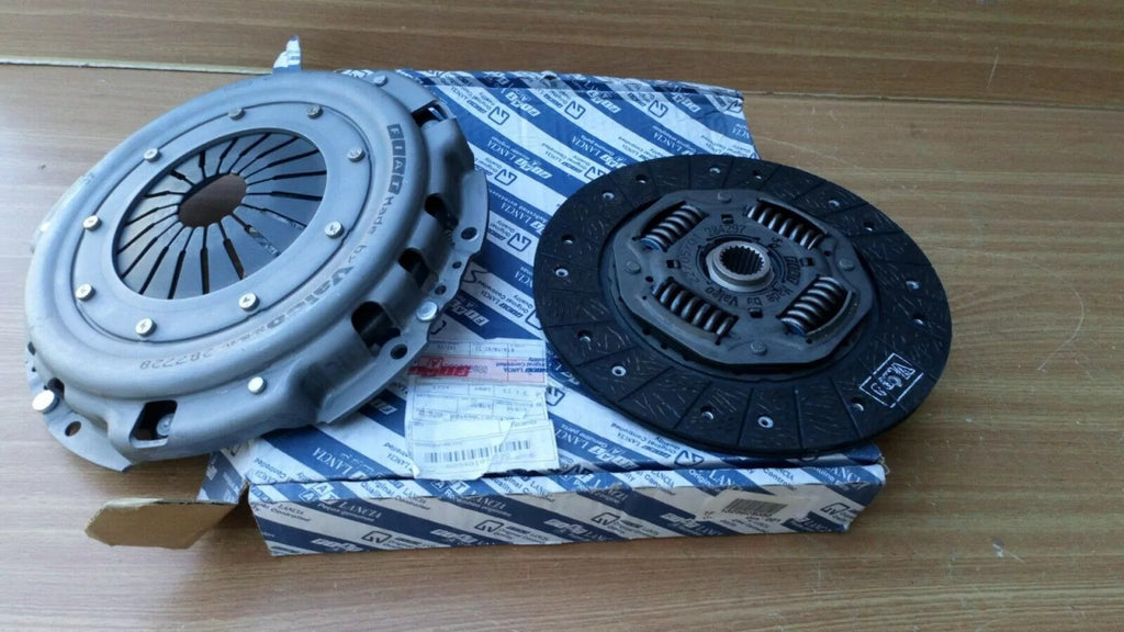 Clutch Kit with out bearing fits Fiat Ducato 1325028080 Genuine View Close Up Front