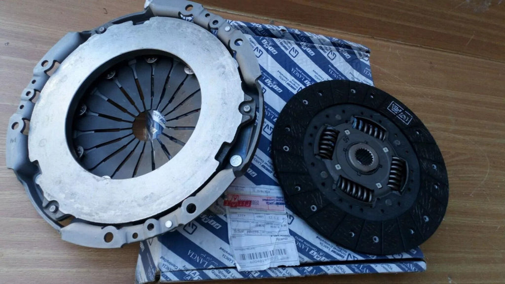 Clutch Kit with out bearing fits Fiat Ducato 1325028080 Genuine View Close Up Right