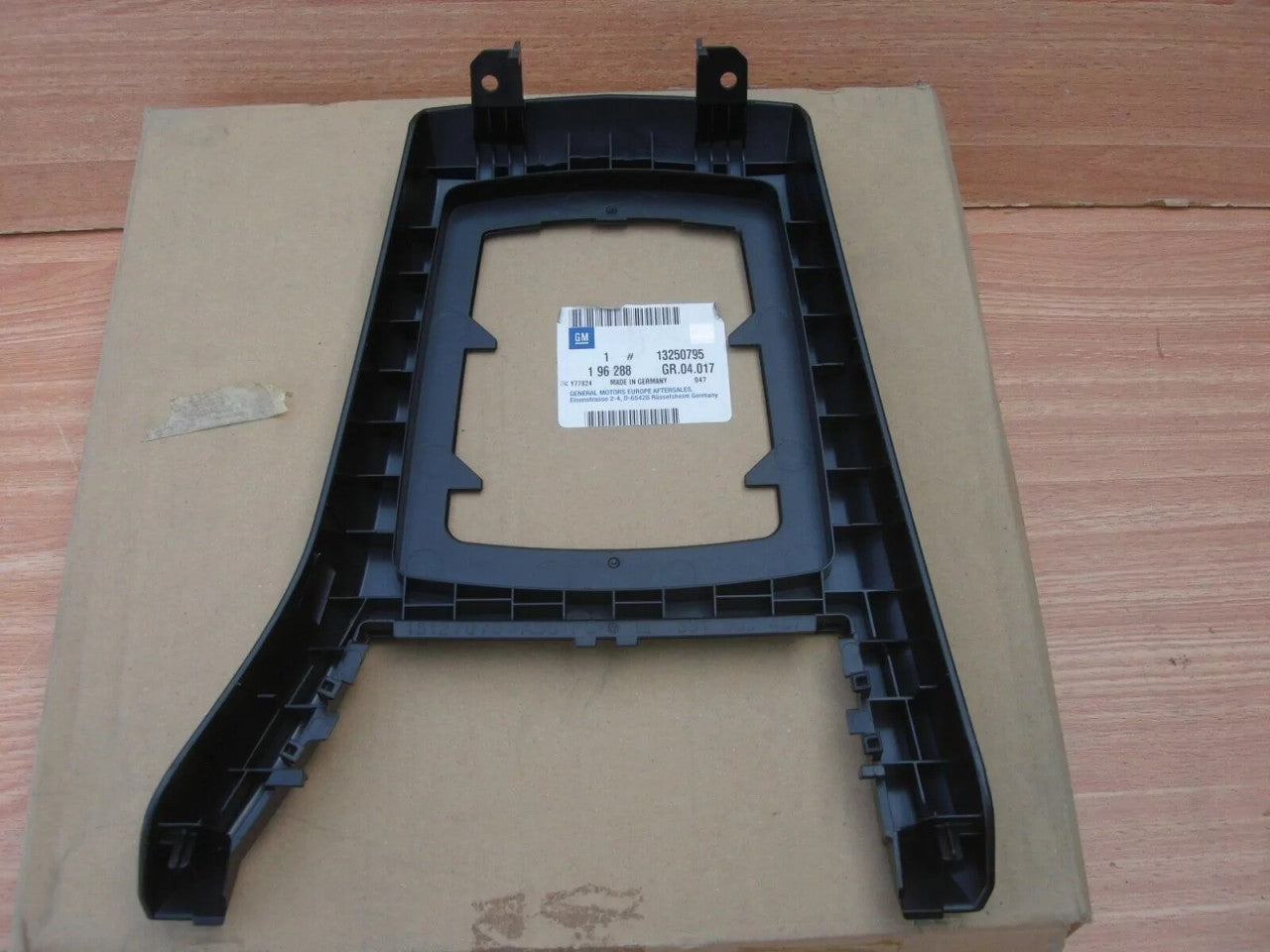 Gear Lever Bezel RHD Piano Black fits Opel Vauxhall Astra H 13250795 Genuine View Rear