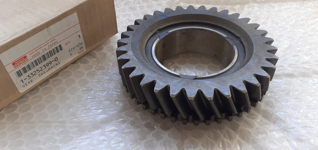 Gear 3rd fits Isuzu Bus Truck 1332523990 Genuine View Right