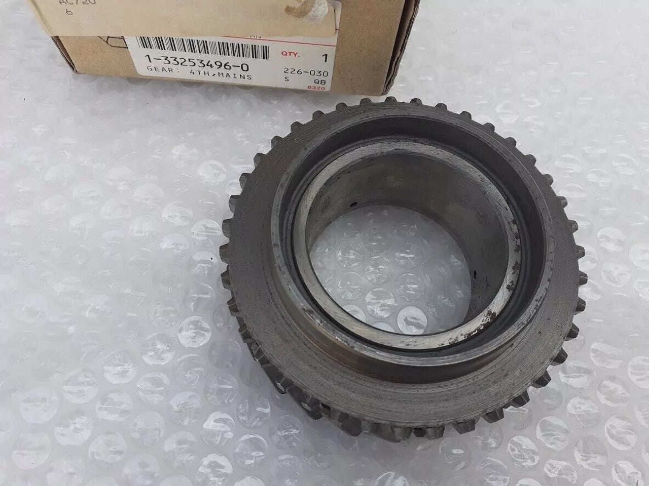 Transmission 4 Gear fits Isuzu Bus Truck MT111/112 LT111/112/132/133 FSS FTS 1332534960 View Rear