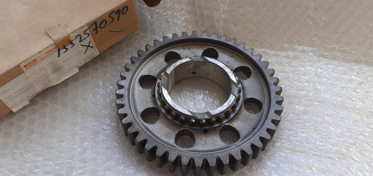 Reverse Gear fits Isuzu Bus Truck 1332570590 Genuine View Front