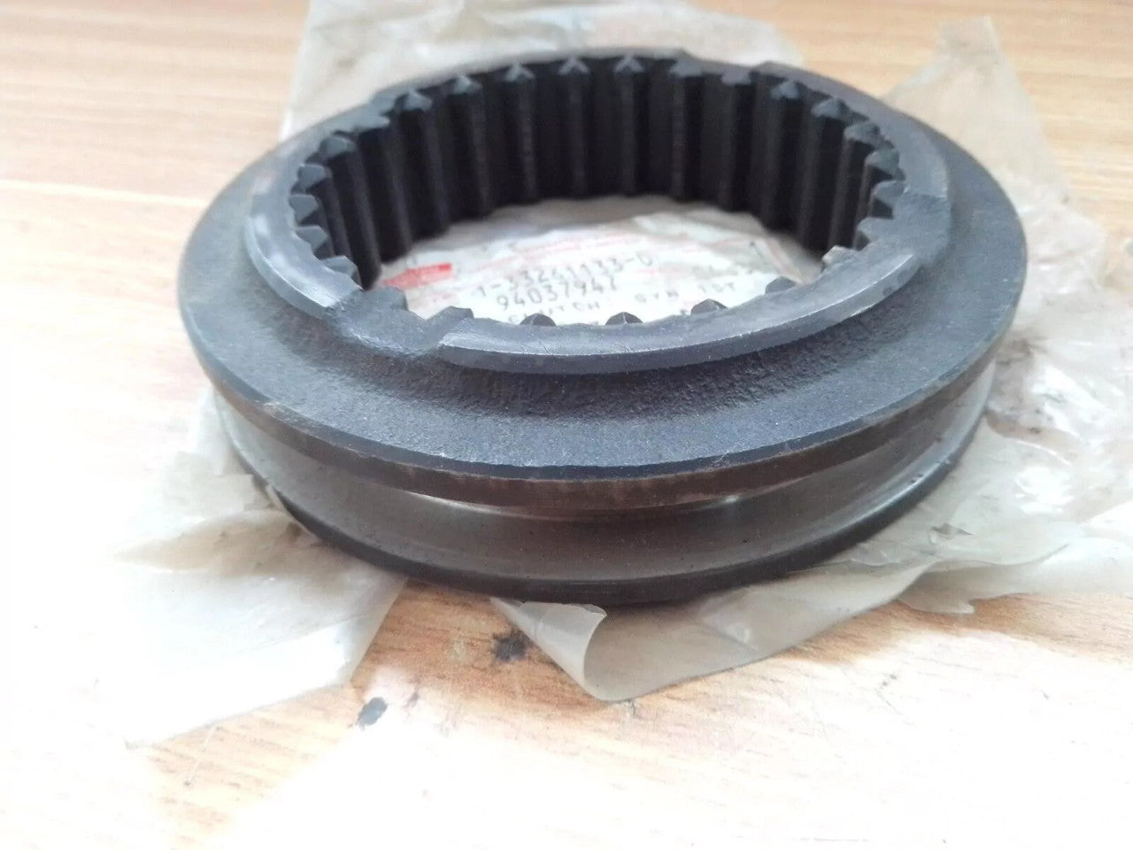 Manual Transmission Synchro Hub fits Isuzu Bus Truck 1332611330 Genuine View Rear