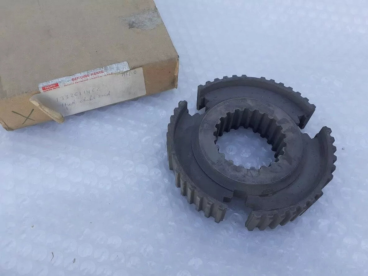 Transmission Synchro Hub 2-3 fits Isuzu Bus Truck 1332611462 Genuine View Front