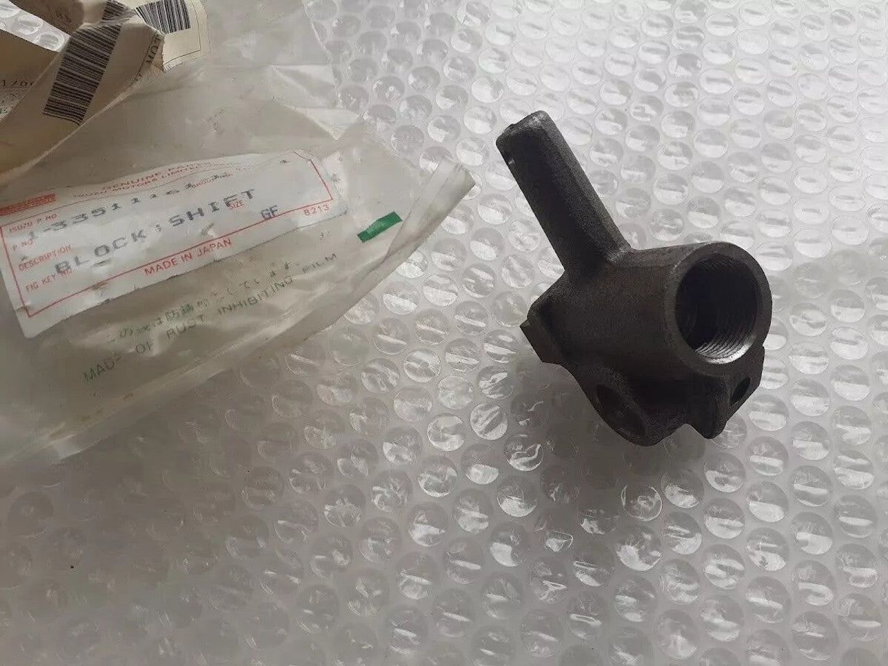 Gear Block Shift fits Isuzu Bus Truck LT  6BD1 1335111611 Genuine View Rear