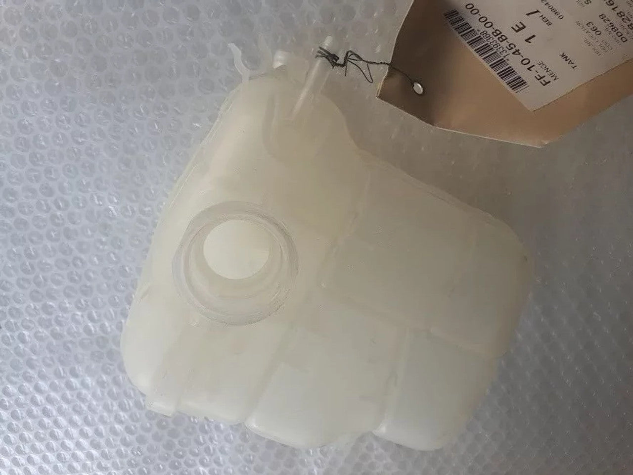Expansion Tank fits Opel Vauxhall Astra J 13393368 Genuine View Right