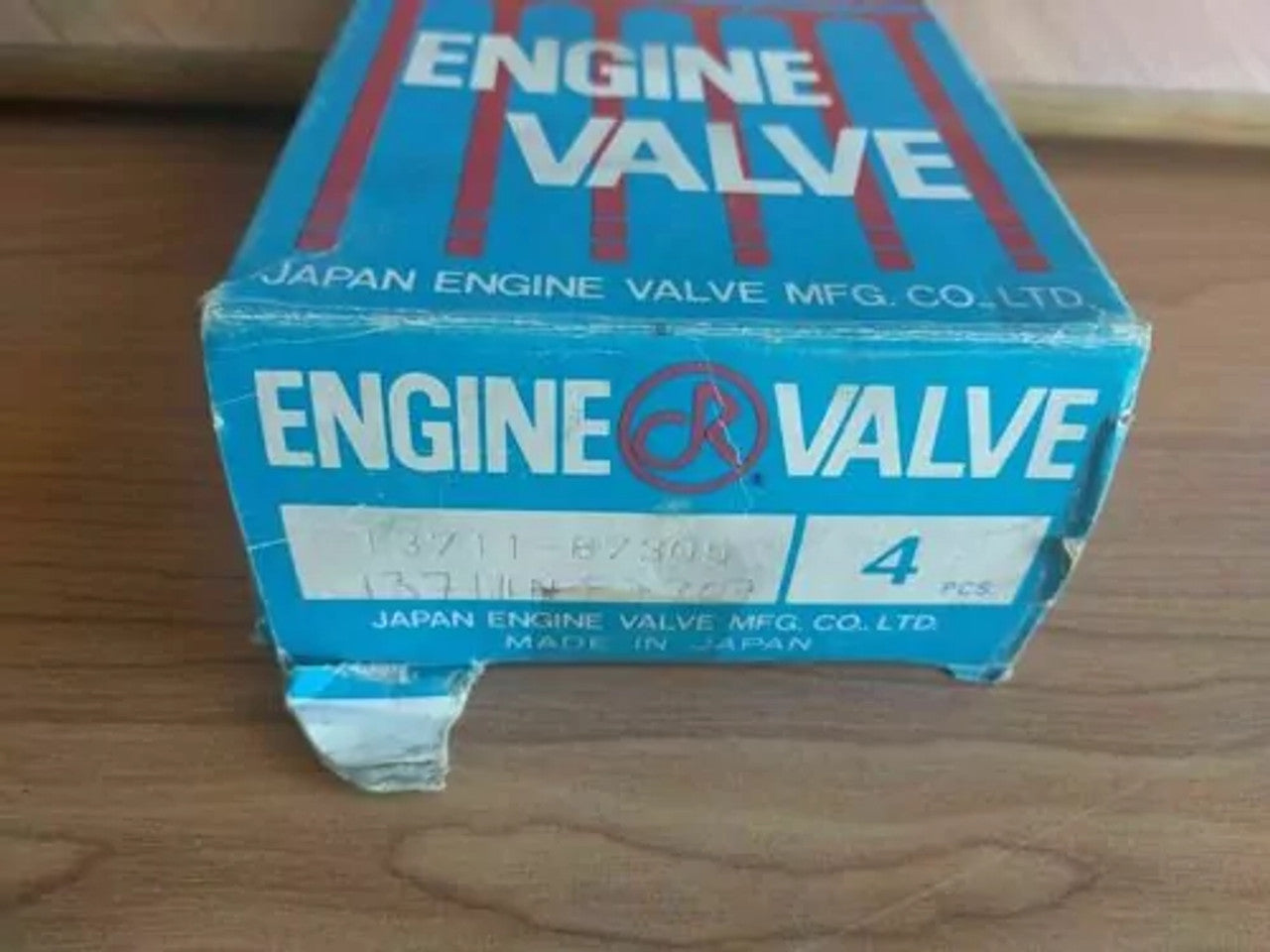 4x Intake Valves Inlet fits Daihatsu Delta 2.5 Diesel DV2 DV3 DG engines 13711-87305 View Front