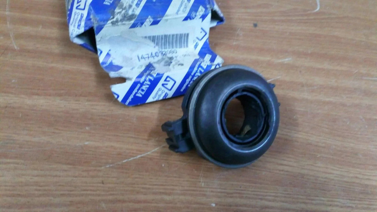 Clutch Release Bearing fits Fiat Ulysse Scudo Lancia Z 147082080 Genuine View Front