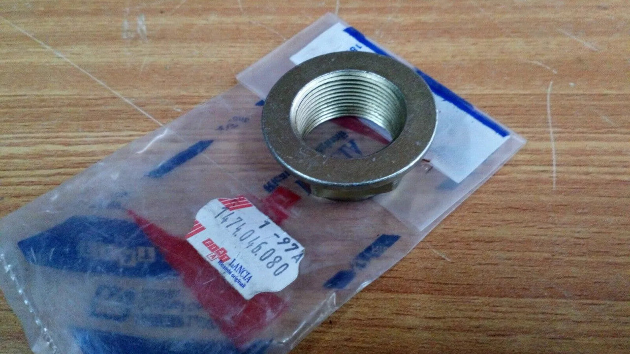 Rear Hub Nut fits Fiat Ulysse Scudo Lancia Phedra Z 1474046080 Genuine View Front