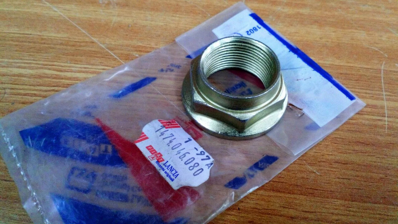 Rear Hub Nut fits Fiat Ulysse Scudo Lancia Phedra Z 1474046080 Genuine View Rear