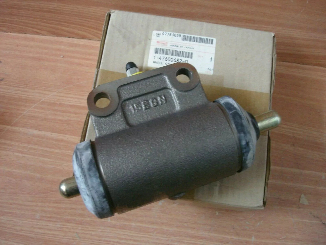 Rear Wheel Cylinder fits Isuzu Truck Bus MT133 LT FVR CXZ 20T Giga 1476006820 View Rear