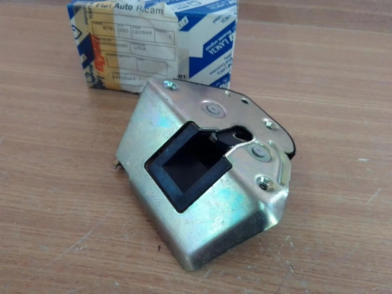 Sliding Door Lock Right fits Fiat Ulysse Scudo 1480265080 Genuine View Front
