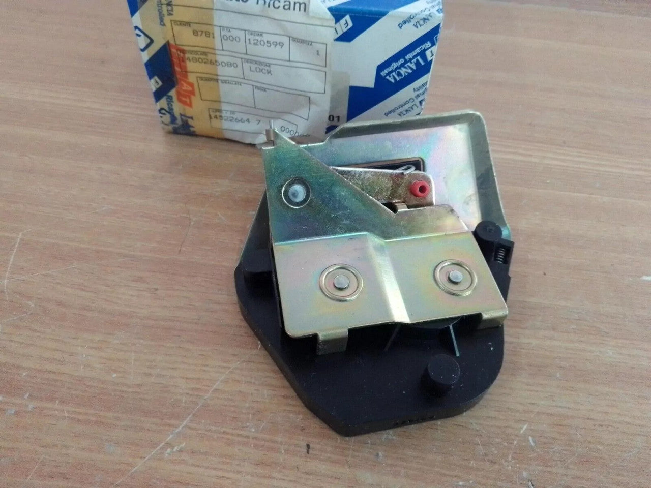Sliding Door Lock Right fits Fiat Ulysse Scudo 1480265080 Genuine View Rear