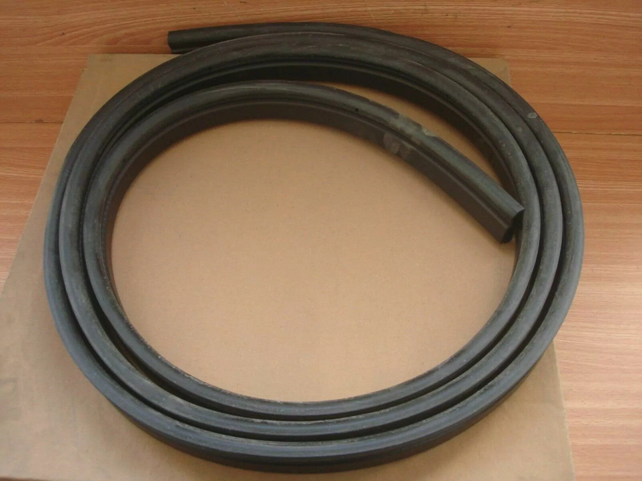 Door Seal Lift Gate fits Chevrolet Blazer GMC Jimmy 4.3 V6 15028254 Genuine View Front