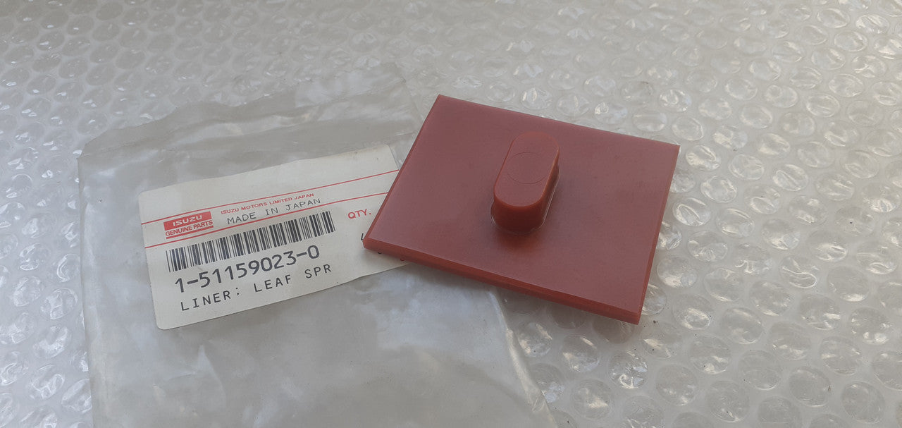 2x Liner Leaf Spring Rear fits Isuzu Bus Truck 1511590230 Genuine View Front