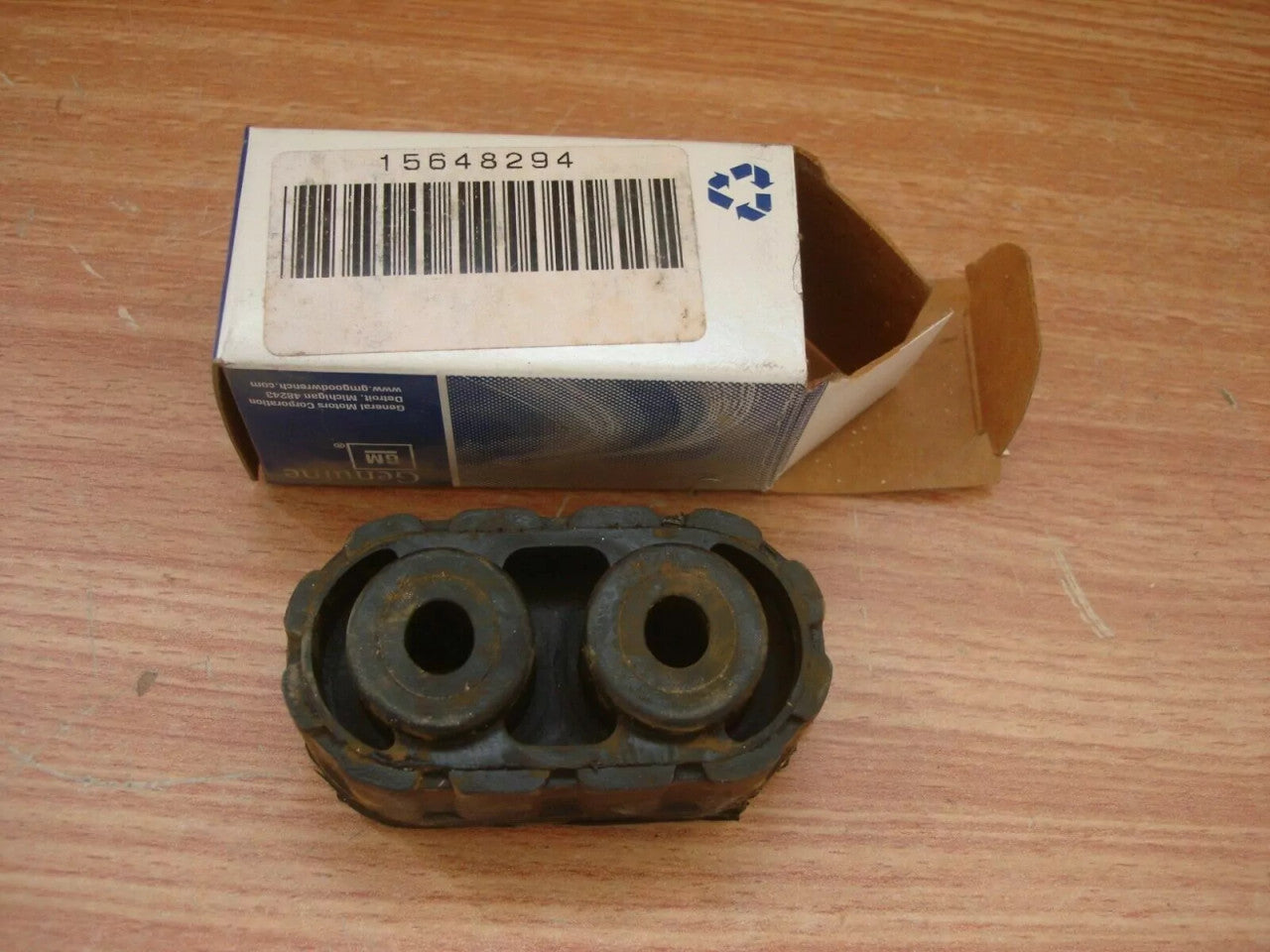 Exhaust Hanger Rear fits Chevrolet Blazer GMC Jimmy 4.3 V6 15648294 Genuine View Right