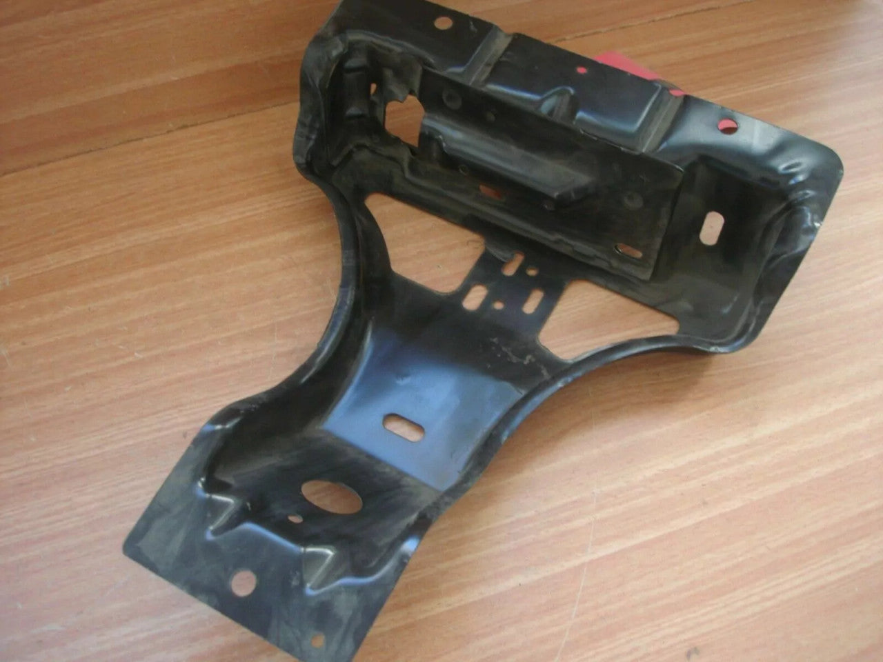 Centre Radiator Support Hood Latch fits Chevrolet Blazer GMC Jimmy 15732160 View Rear