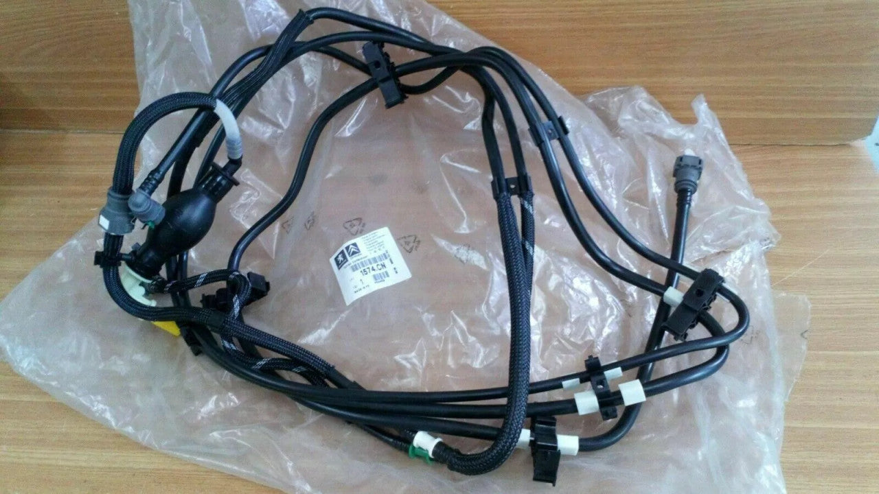 Dual Fuel Line fits Peugeot 807 Expert Citroen C8 Dispatch DW10 1574CN Genuine View Front