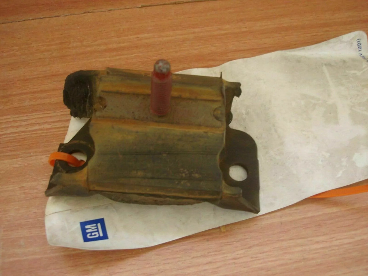 Engine Mount Rear fits Chevrolet Blazer GMC Jimmy 4.3 V6 15767866 Genuine View Front