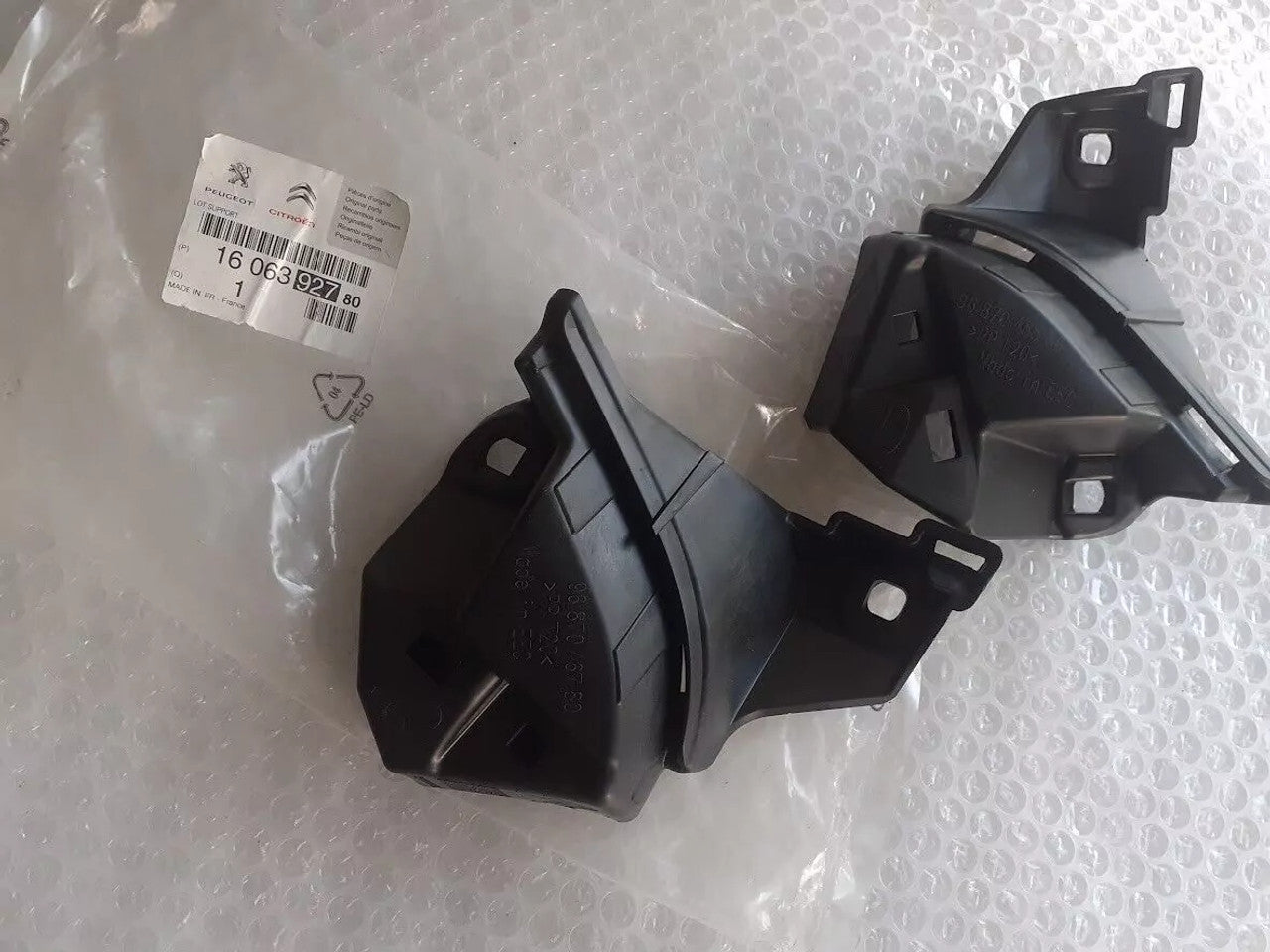 Bumper Bracket Set Rear fits Citroen DS5 1606392780 Genuine View Front