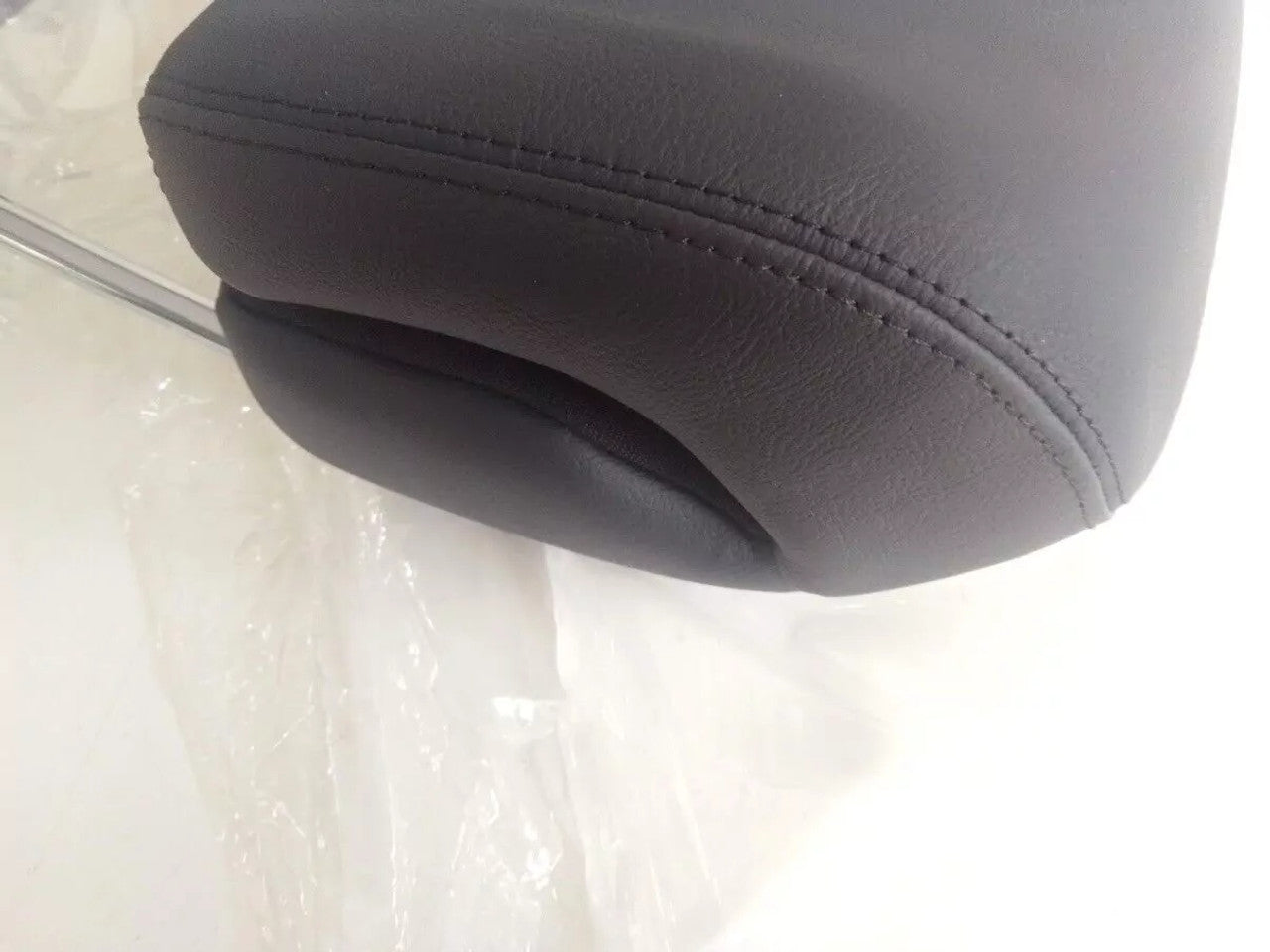 Headrest Front fits Peugeot 3008 5008 16074952ZE Genuine View Rear