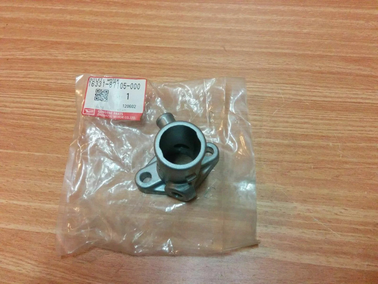 Water Outlet Elbow fits Daihatsu Charade Social Xiali Classy G102 HCE HCF 16331-87105 View Front