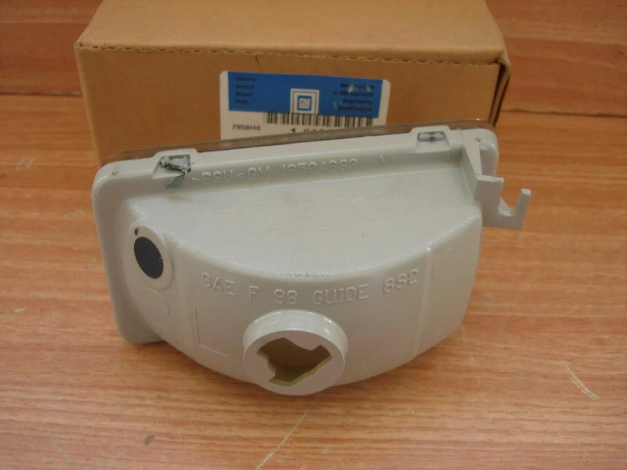 Fog Light Front Left fits Chevrolet Blazer GMC Jimmy 4.3 V6 16524709 Genuine View Rear